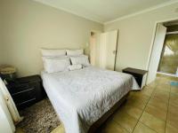 Main Bedroom of property in Watervalspruit