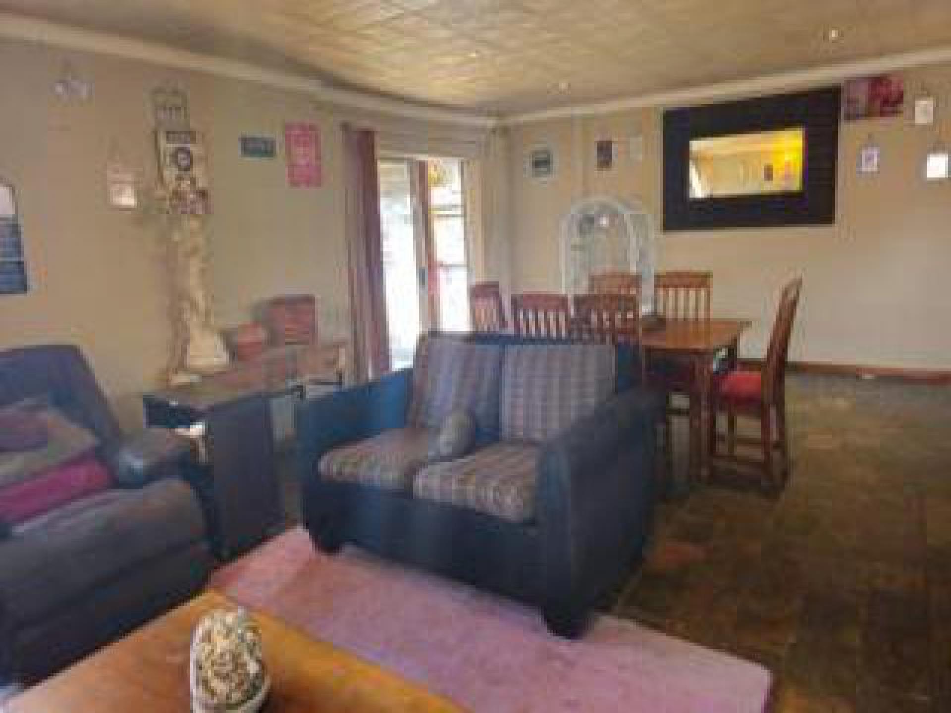 Lounges of property in Sunset Park 