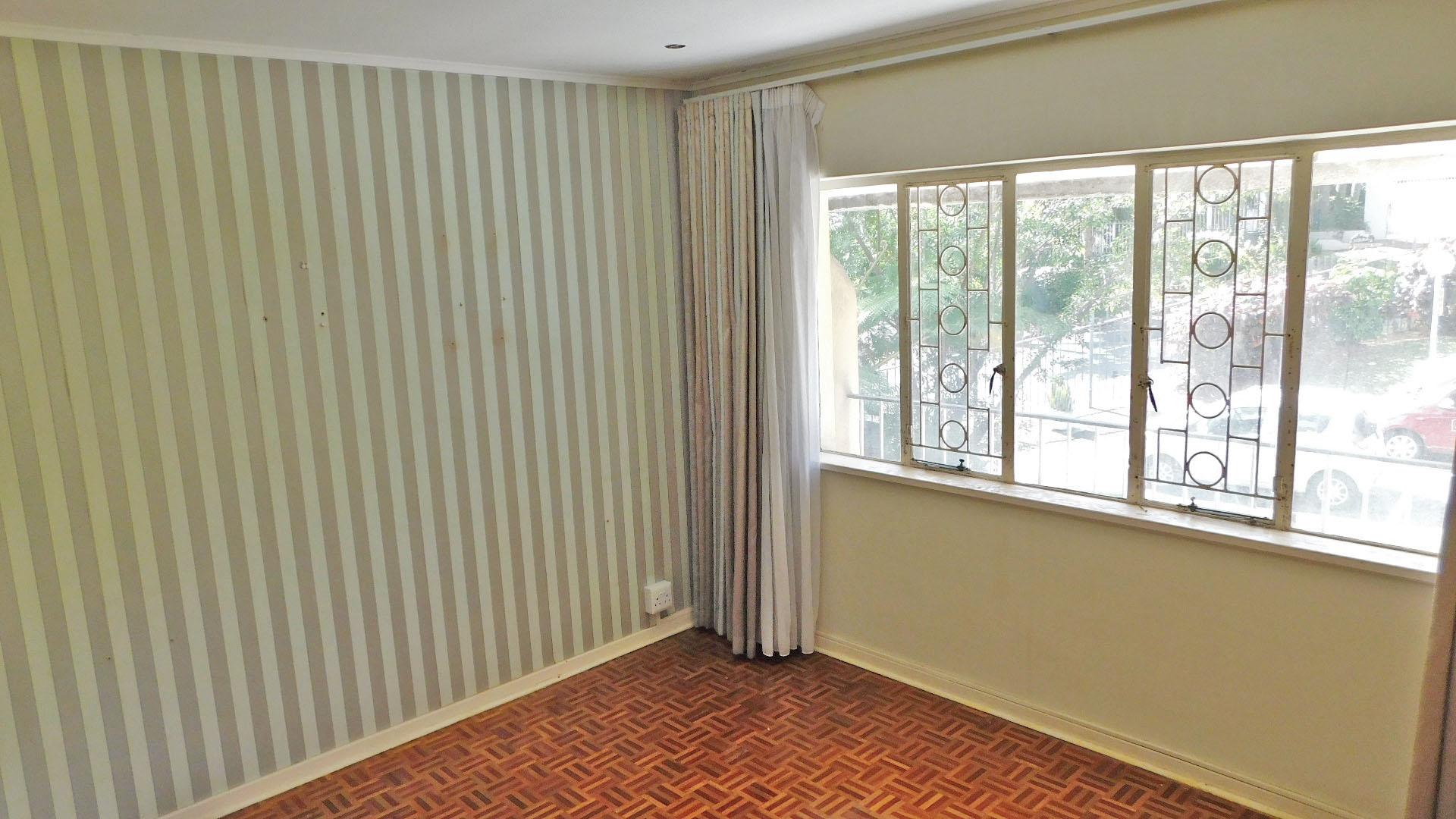 Main Bedroom - 17 square meters of property in Musgrave