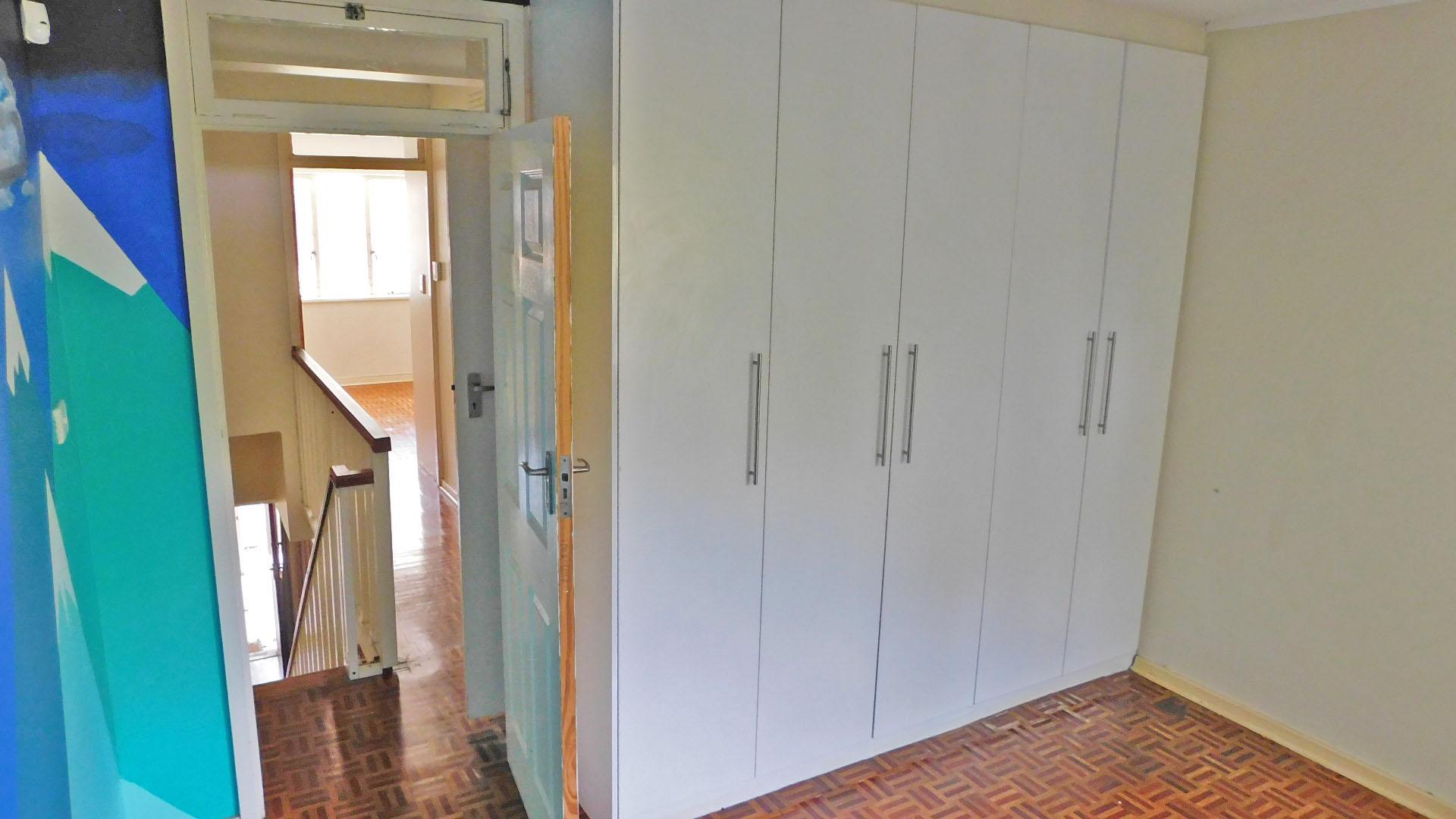 Bed Room 1 - 14 square meters of property in Musgrave