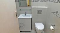 Bathroom 1 - 4 square meters of property in Musgrave