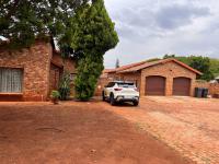 3 Bedroom 2 Bathroom Freehold Residence for Sale for sale in Chantelle