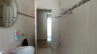 Bathroom 1 - 6 square meters of property in Kelvin