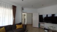 Lounges - 28 square meters of property in Kelvin