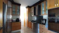 Kitchen - 14 square meters of property in Kelvin