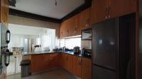 Kitchen - 14 square meters of property in Kelvin