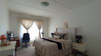 Bed Room 1 - 21 square meters of property in Erand Gardens