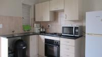 Kitchen - 7 square meters of property in Klippoortje