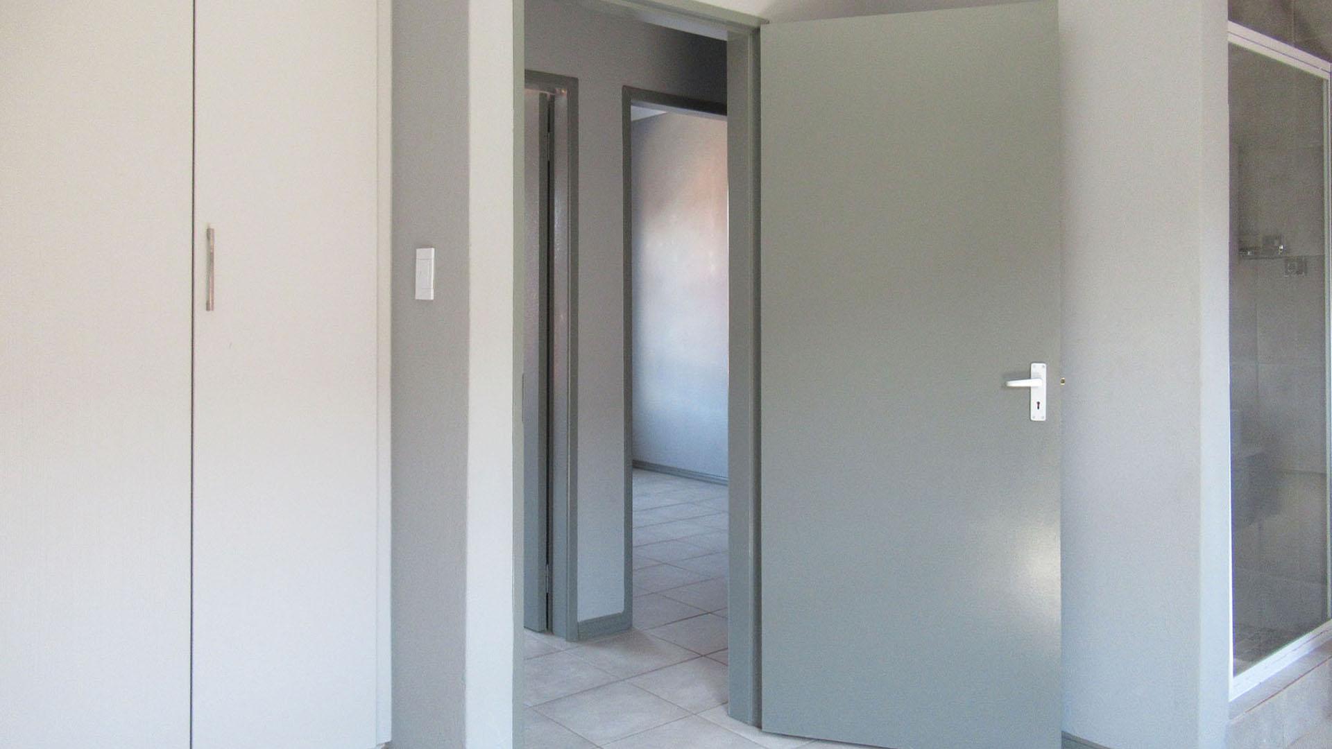 Main Bedroom - 10 square meters of property in Witpoortjie