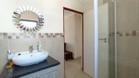 Main Bathroom - 7 square meters of property in Montana