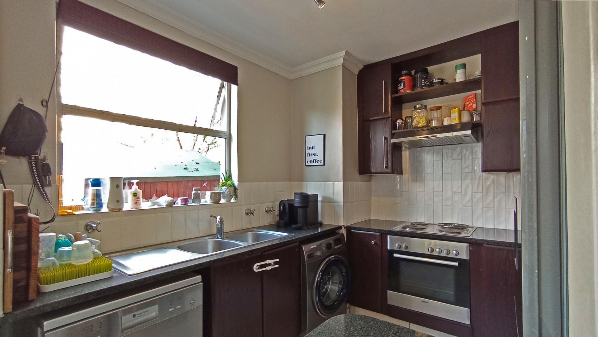 Kitchen - 9 square meters of property in North Riding A.H.