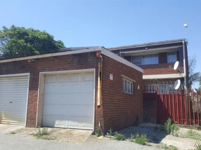 3 Bedroom Sectional Title for Sale For Sale in Rosettenville - MR621383