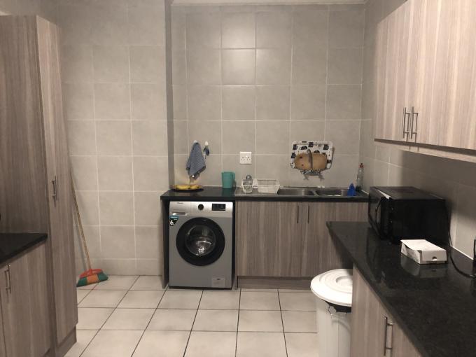 2 Bedroom Apartment to Rent in Florida Hills - Property to rent - MR621452