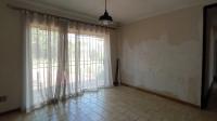 Dining Room - 14 square meters of property in Highway Gardens