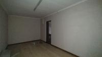 Rooms - 34 square meters of property in Highway Gardens