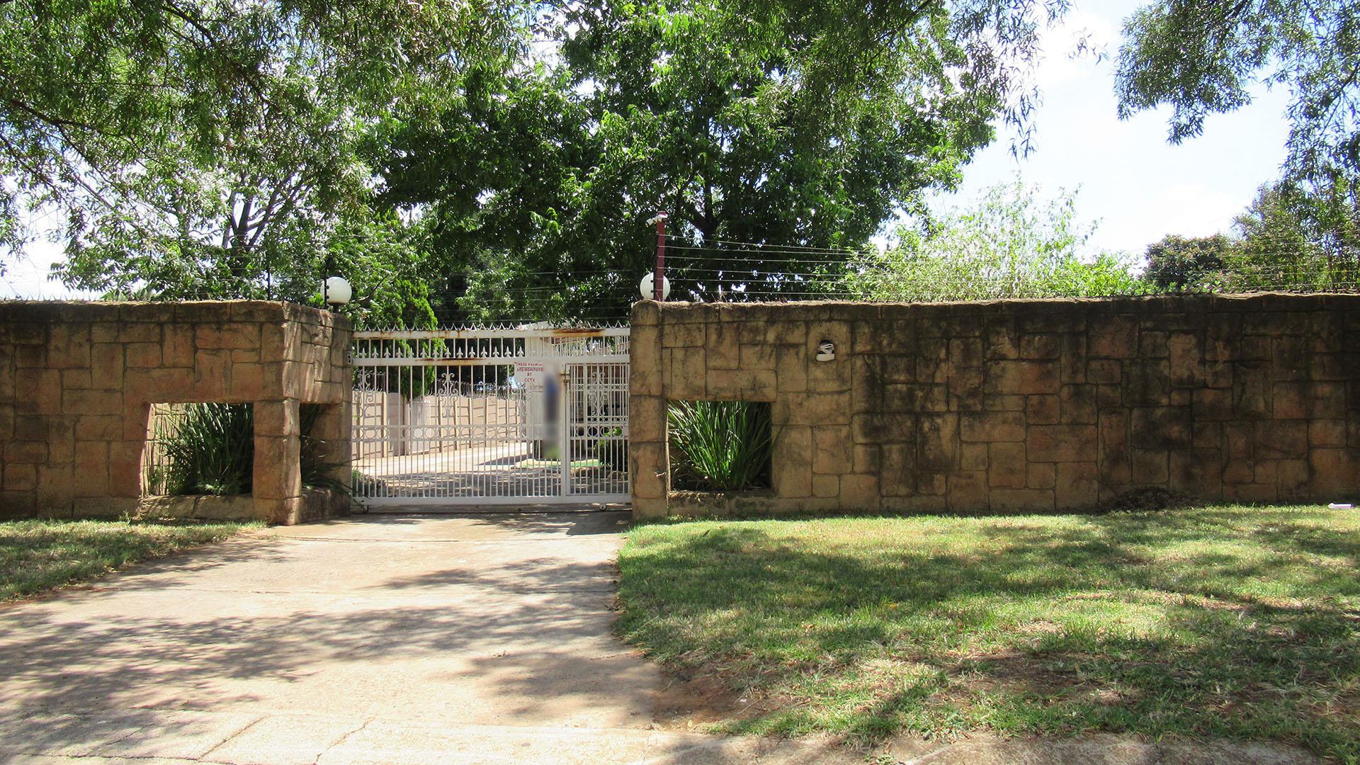 Front View of property in Witpoortjie