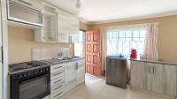 Kitchen - 10 square meters of property in Klerksoord