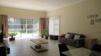 Lounges - 31 square meters of property in Brackenhurst