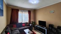Lounges - 13 square meters of property in Sharon Park