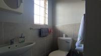 Main Bathroom - 4 square meters of property in Kosmosdal