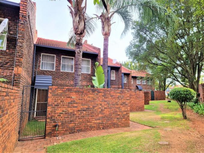 2 Bedroom Simplex for Sale For Sale in Garsfontein - MR621522