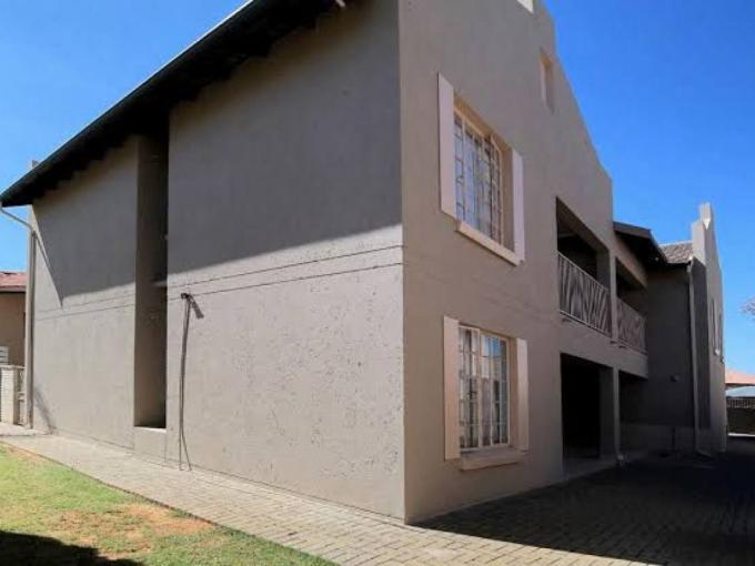 2 Bedroom Apartment for Sale For Sale in Waterval East - MR621536