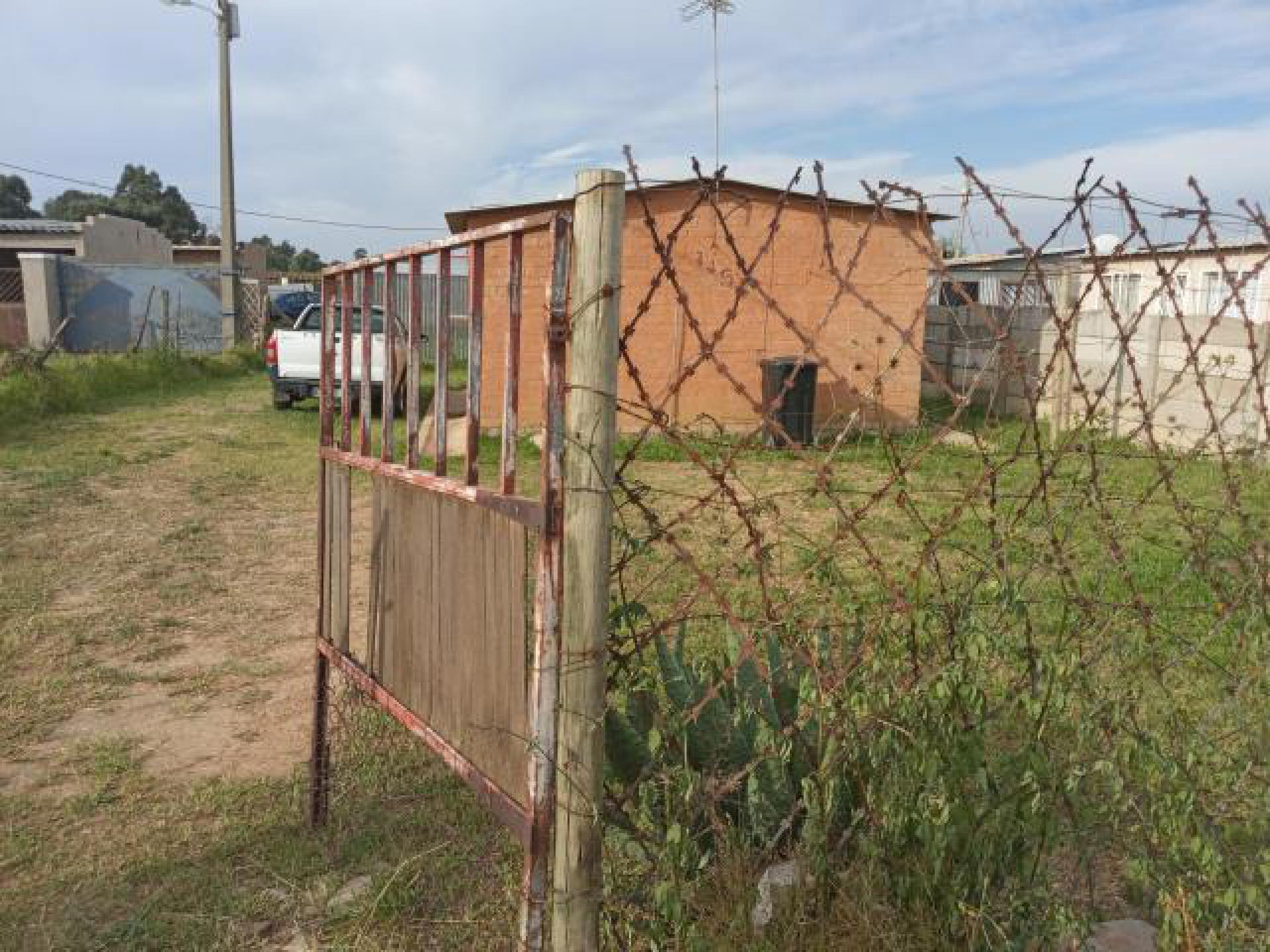 Front View of property in Chief A Lithuli Park