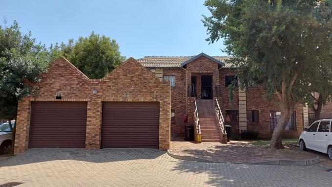 2 Bedroom Apartment for Sale For Sale in Brakpan - MR621723