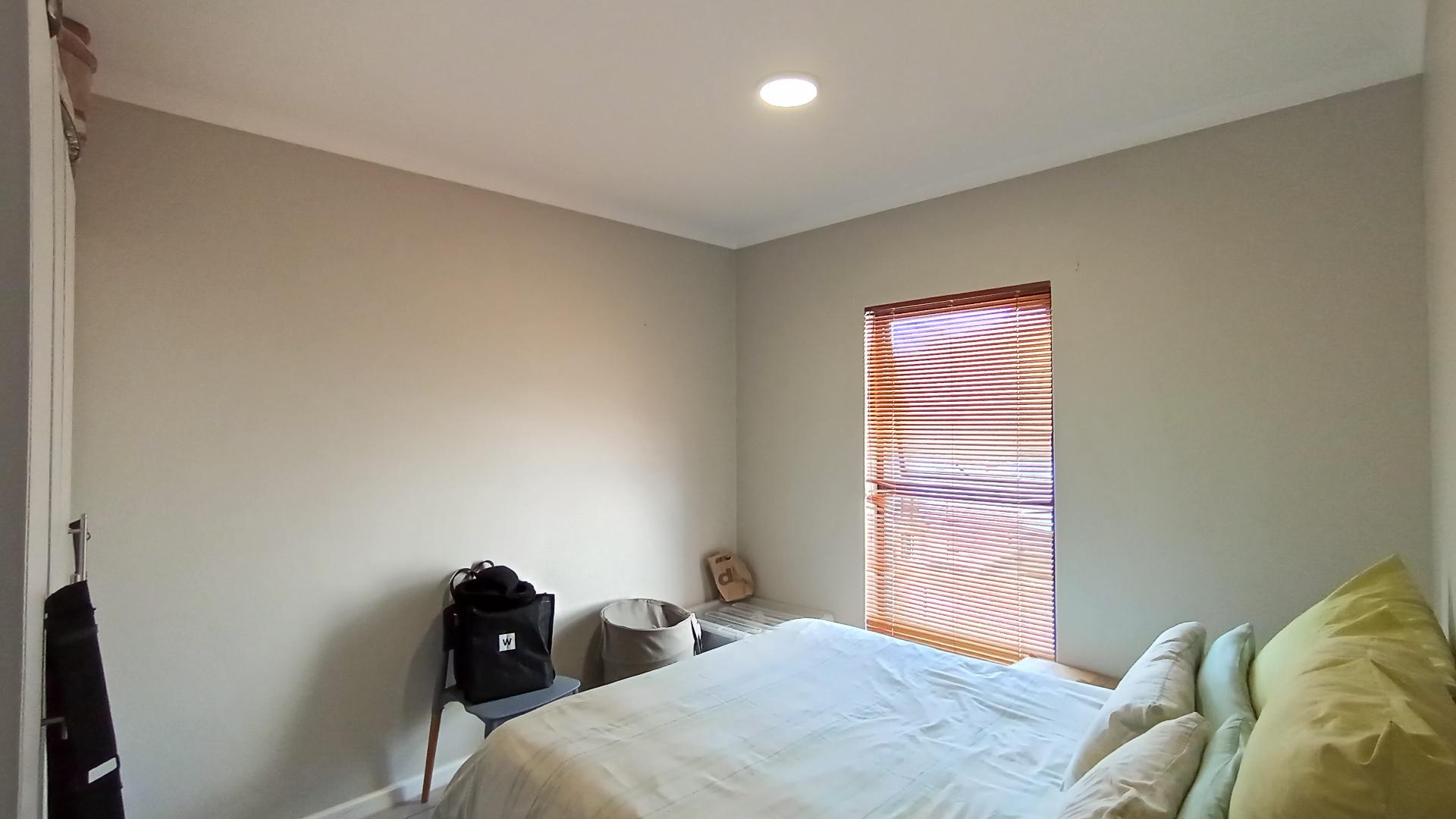 Bed Room 2 - 12 square meters of property in Waterfall