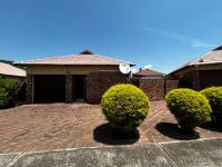 2 Bedroom 1 Bathroom Simplex for Sale for sale in Pioneer Park (Newcastle)