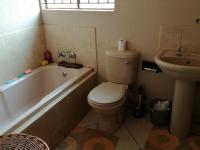 Bathroom 1 of property in Protea Glen