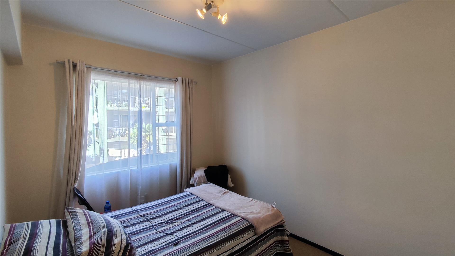 Bed Room 2 - 12 square meters of property in Bardene