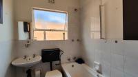 Bathroom 1 - 4 square meters of property in Fairlands