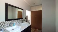 Main Bathroom - 23 square meters of property in Randpark Ridge