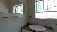 Bathroom 2 - 4 square meters of property in Randpark Ridge