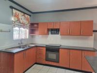  of property in Geelhoutpark