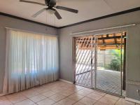  of property in Geelhoutpark