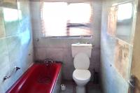 Bathroom 1 of property in Vredenburg