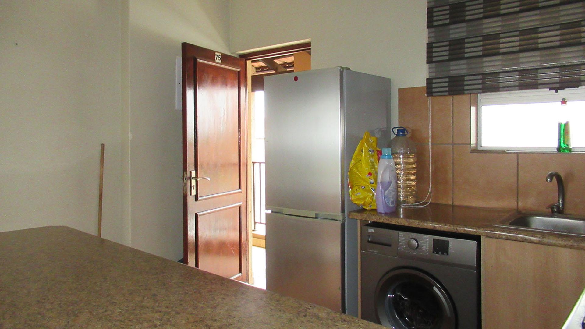 Kitchen - 9 square meters of property in Turffontein