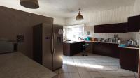 Kitchen - 28 square meters of property in Wilropark