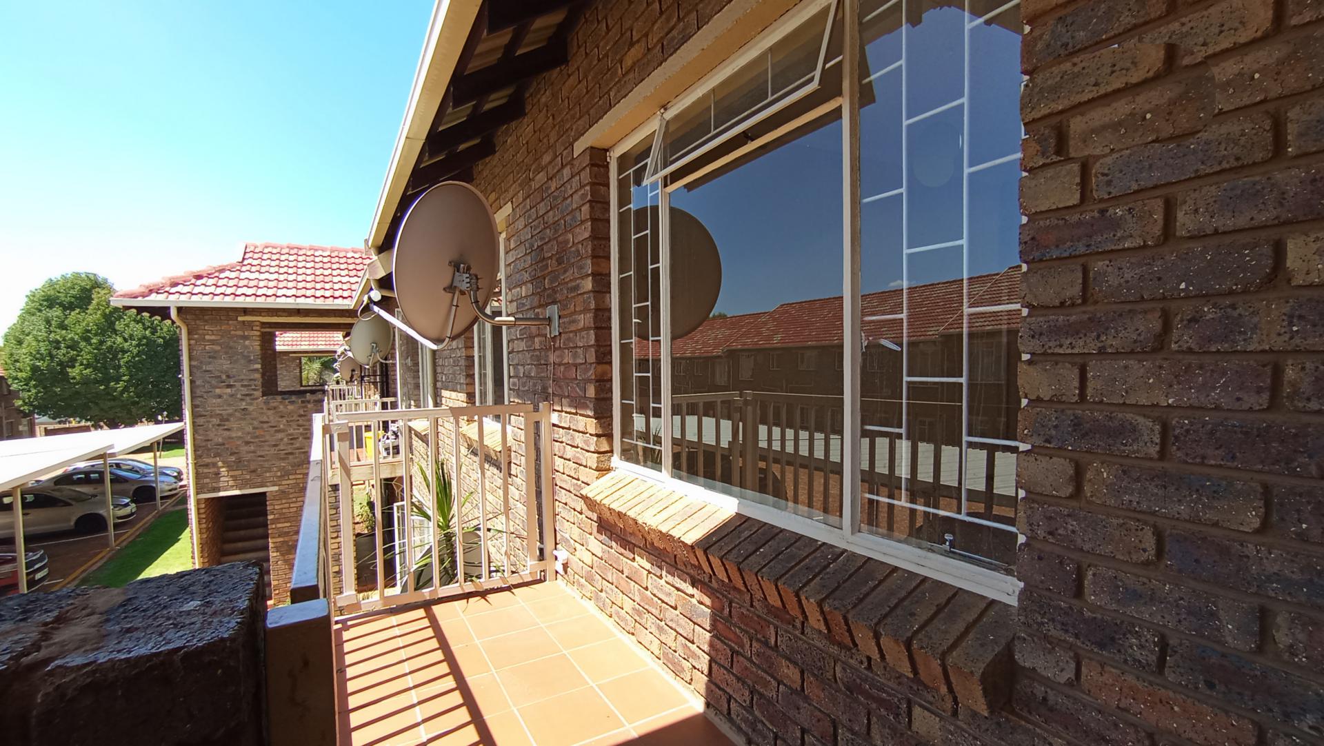 Front View of property in Highveld