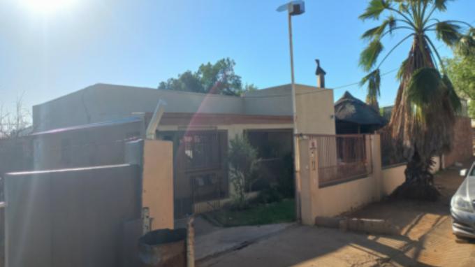 SA Home Loans Sale in Execution 4 Bedroom House for Sale in Barkly West - MR622231