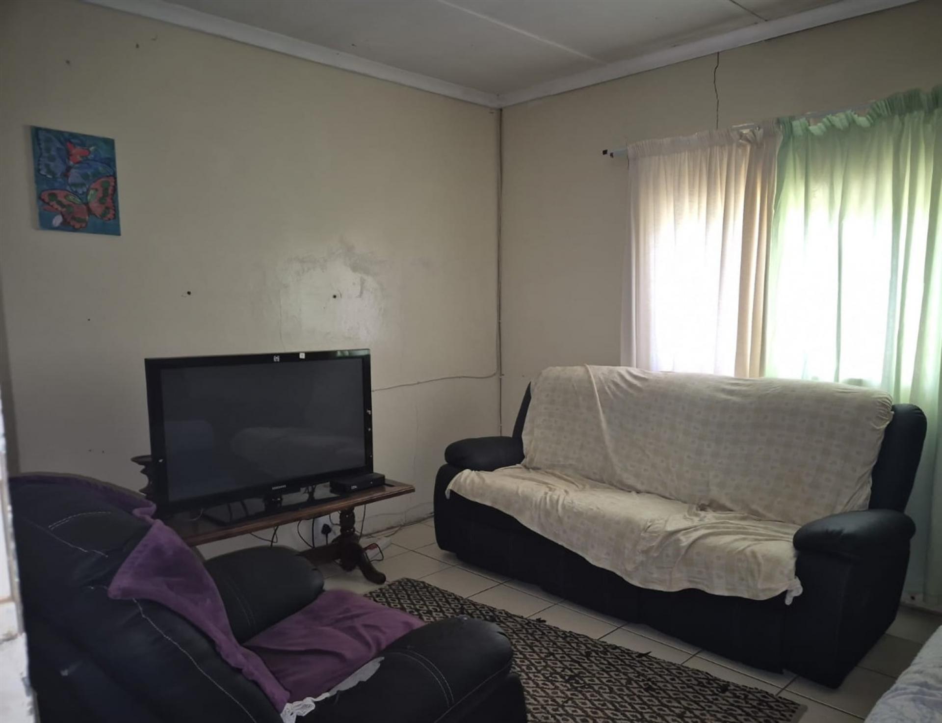 Lounges of property in Hankey