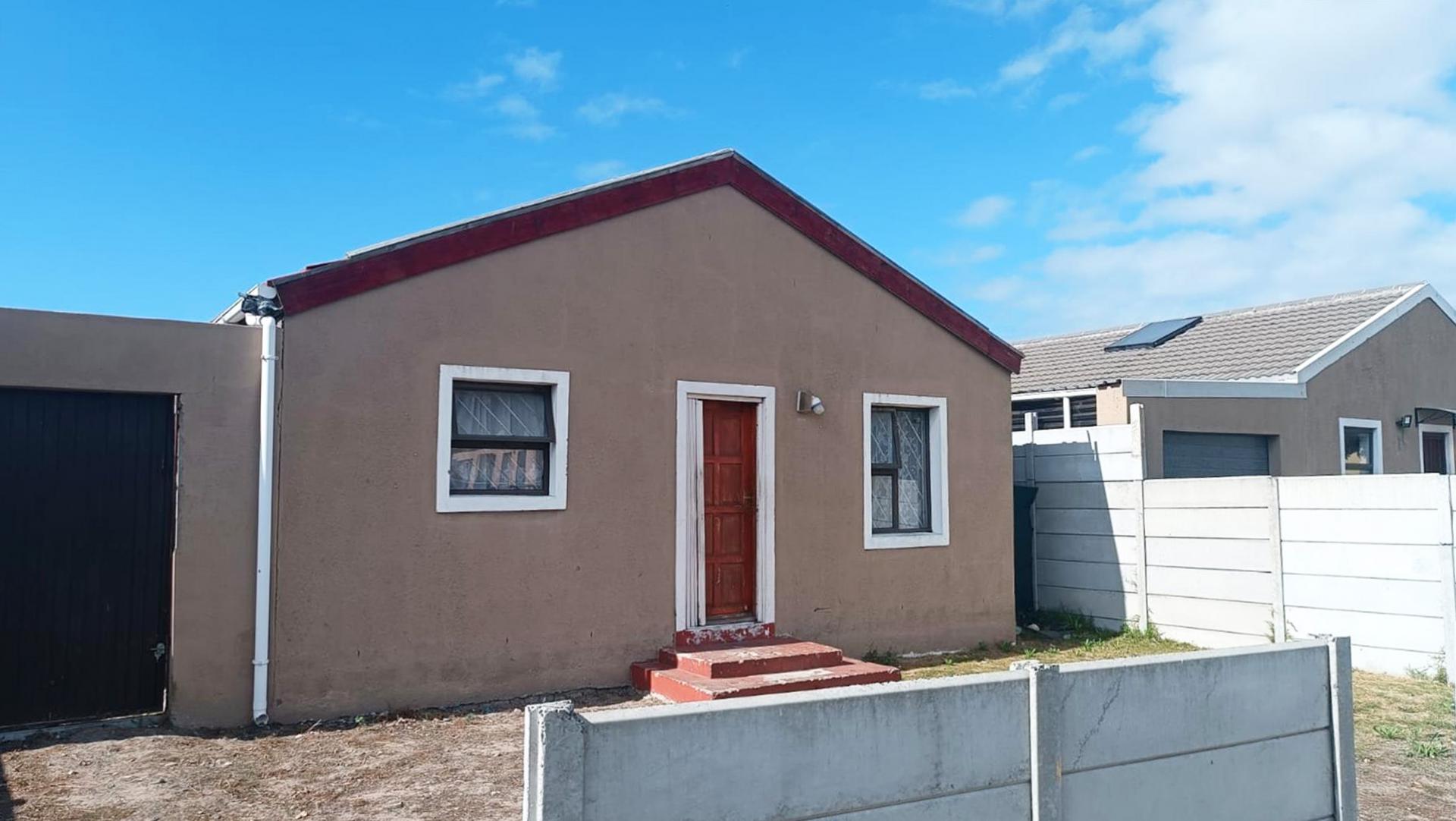 Front View of property in Kleinvlei