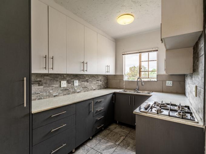 2 Bedroom Apartment for Sale For Sale in Mountain View - MR622378