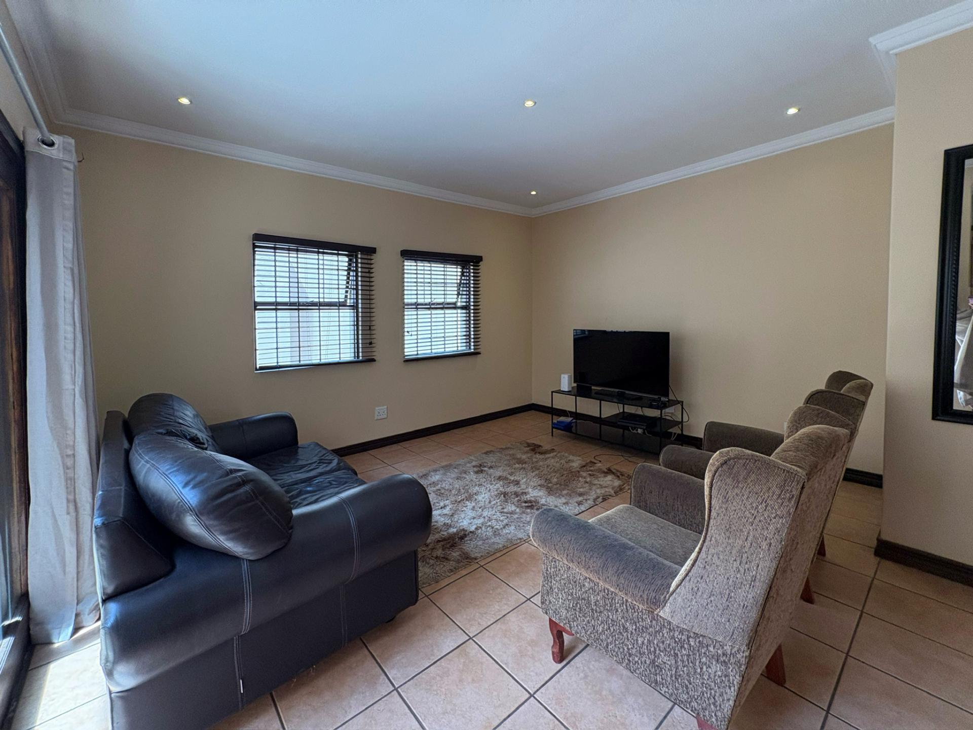 Lounges of property in Montana Tuine