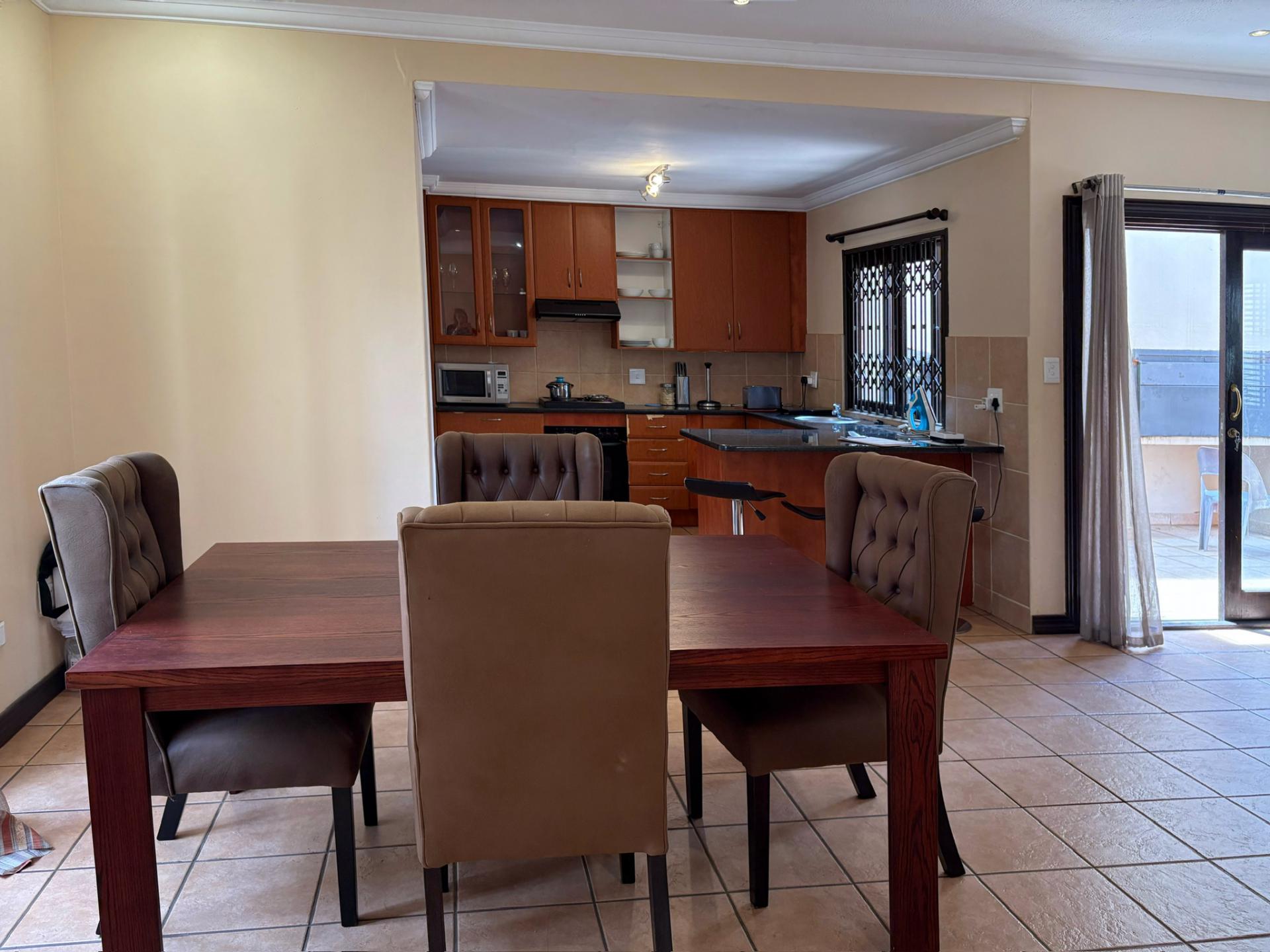 Dining Room of property in Montana Tuine