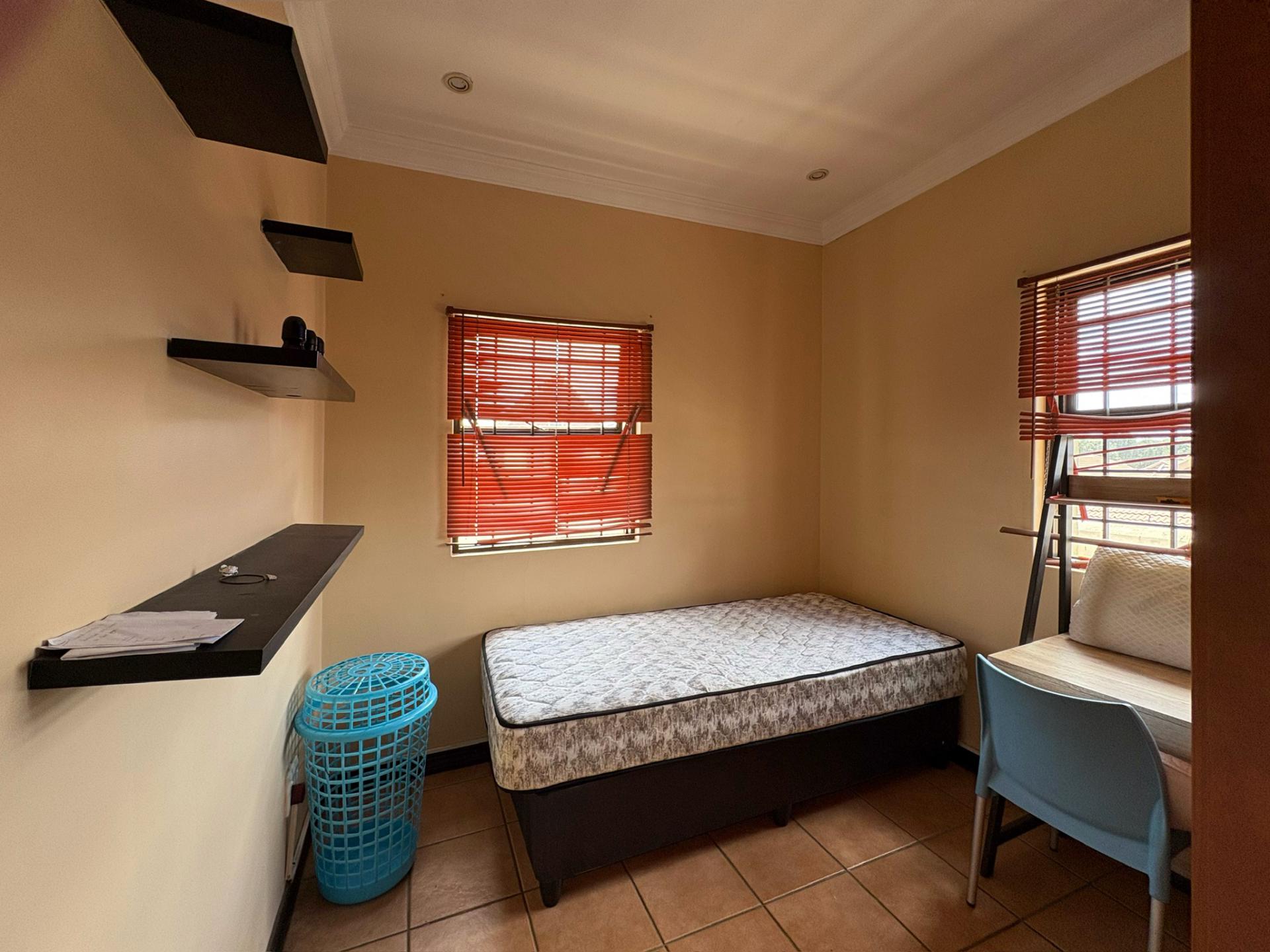 Bed Room 3 of property in Montana Tuine