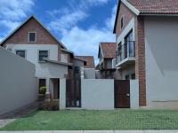 Front View of property in Montana Tuine