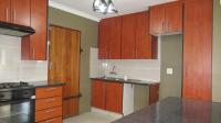 Kitchen - 13 square meters of property in Alveda
